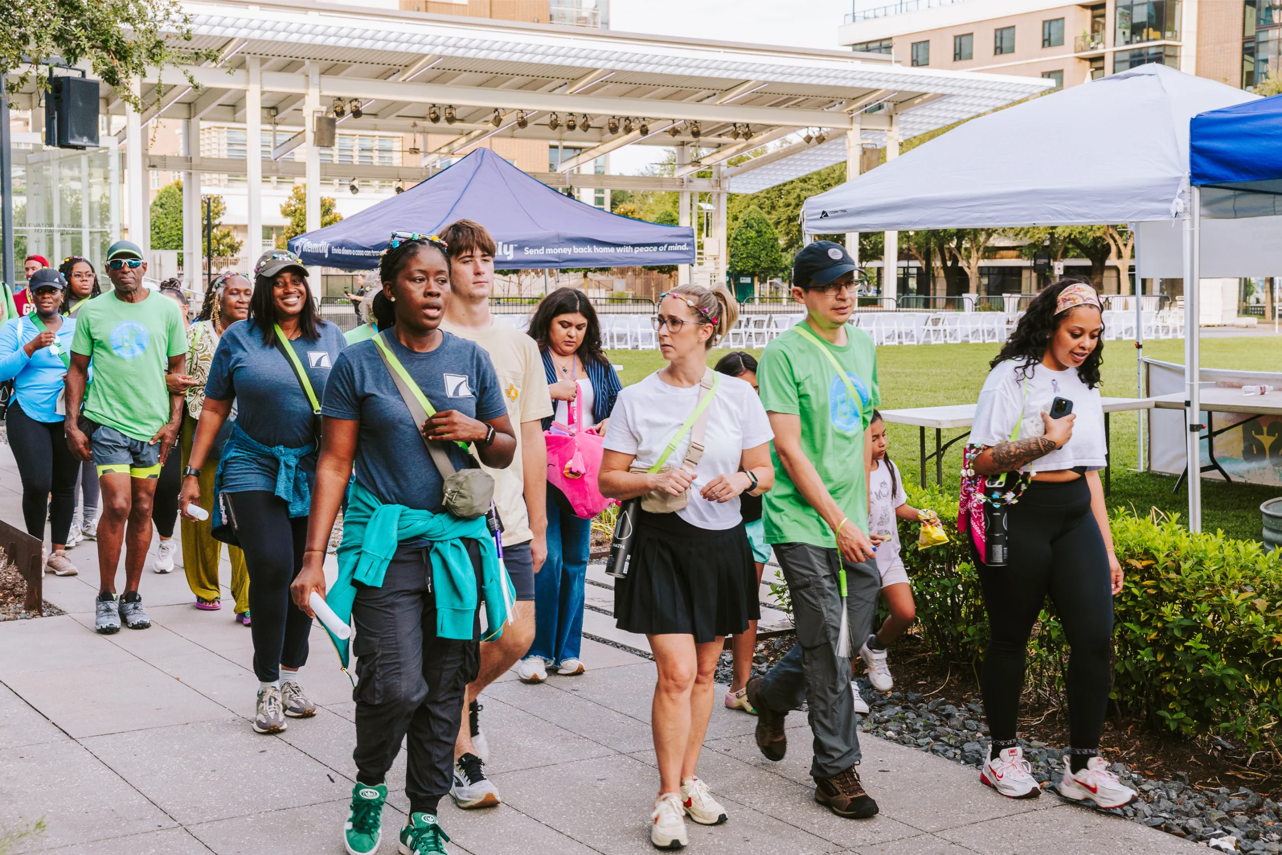 huemanshelter_urbanpaths-nightwalk-35